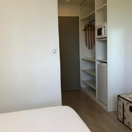 In Tropez, Swimming Pool And Parking Daire