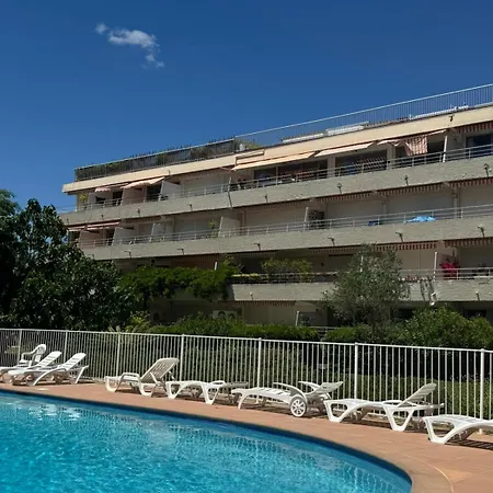 In Tropez, Swimming Pool And Parking Daire Saint-Tropez